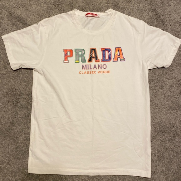 Prada Other - EUC Prada Milano Short Sleeve T Shirt Kids XL Men’s Medium Graphic Print Logo